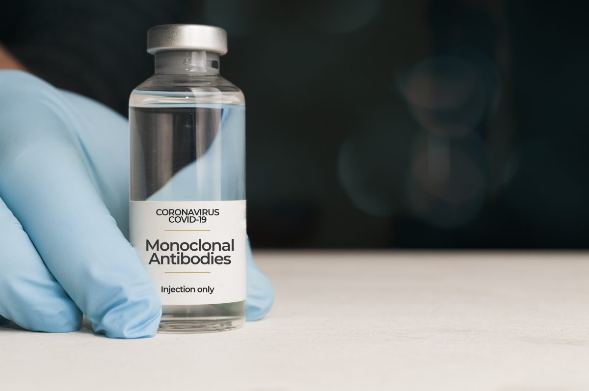 Anticorpi monoclonali contro COVID-19